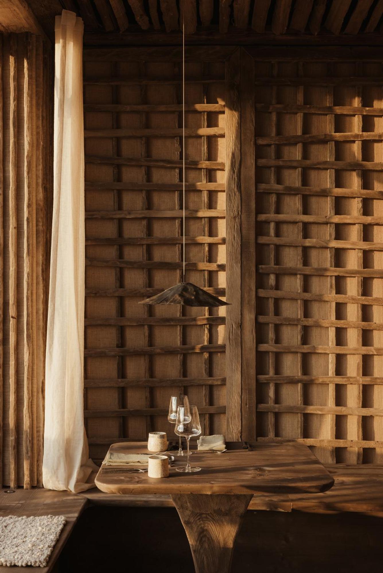 Eriro Hotel แอห์วัลด์ ภายนอก รูปภาพ